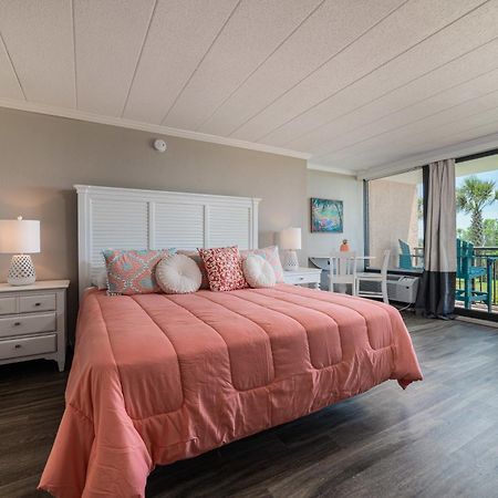 Ground Floor Ocean Front Studio - Caravelle Resort 124 Myrtle Beach Extérieur photo
